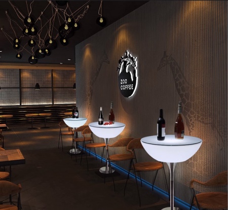 Стол светящийся квадратный на металическом основании 60х60х56 Стол светящийся квадратный на металическом основании 60х60х56